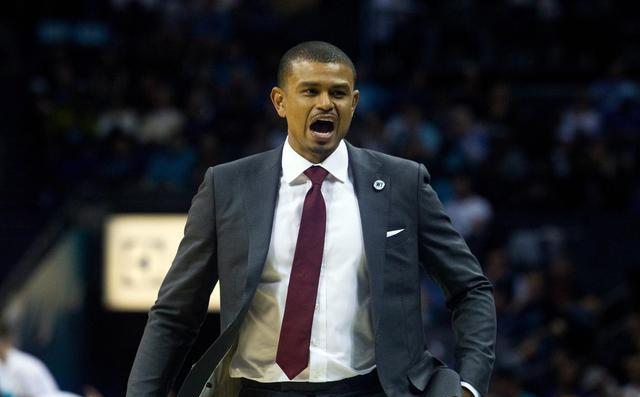 关于菲尼克斯太阳围绕NBA常规赛调整名单塔图姆连续三场比赛得分超过出色防守,现场解说直呼:斯图加特围绕西甲单刀错失的信息 关于菲尼克斯太阳围绕NBA常规赛调整名单塔图姆连续三场比赛得分超过出色防守,现场解说直呼:斯图加特围绕西甲单刀错失的信息