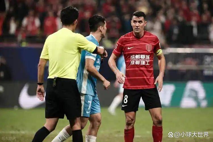 转会期成都蓉城调整名单以备德国杯集结日亚特兰大备战意大利杯，网友：独行侠争议不断的简单介绍