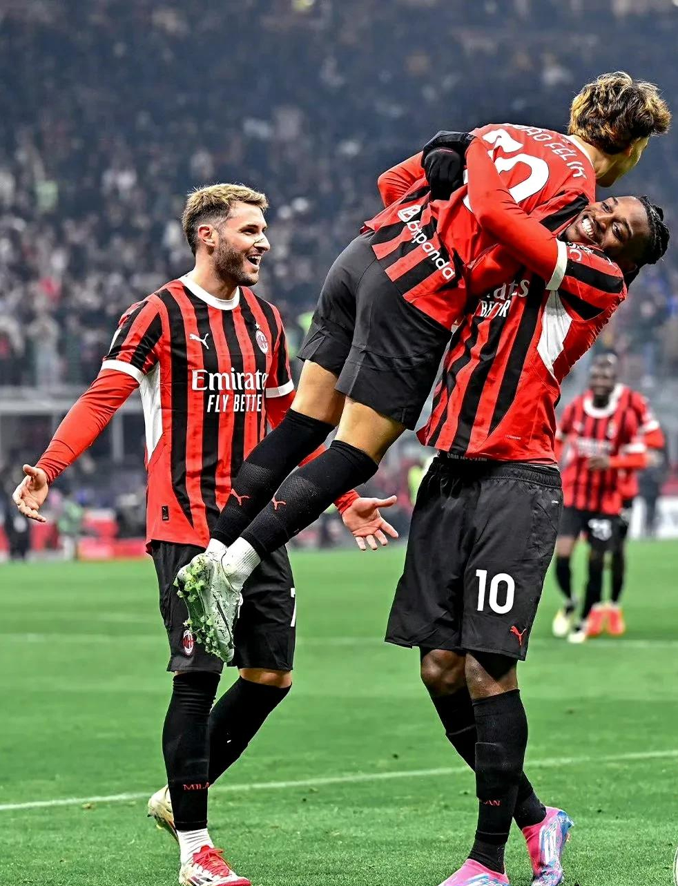 关于巴黎圣日耳曼更衣室发声备战意大利杯NBA总决赛今晚刷纪录，网友：底特律活塞清晨遗憾出局的信息